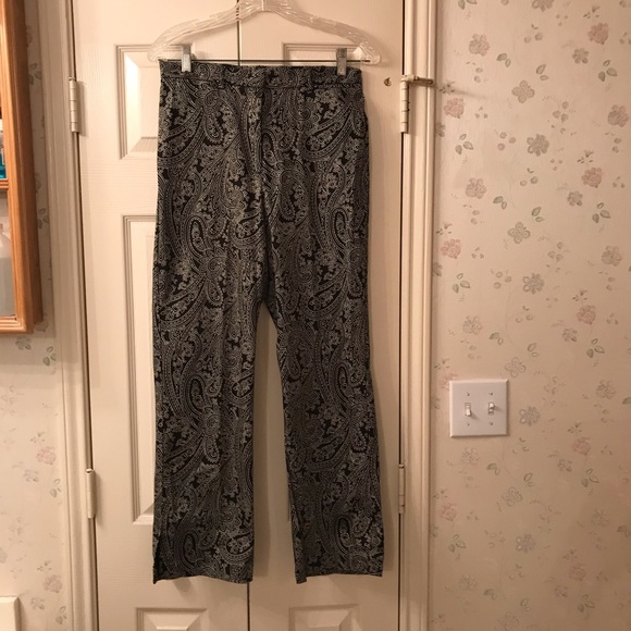 Liz Claiborne crop pants size 6, Black  Paisley - Picture 2 of 3